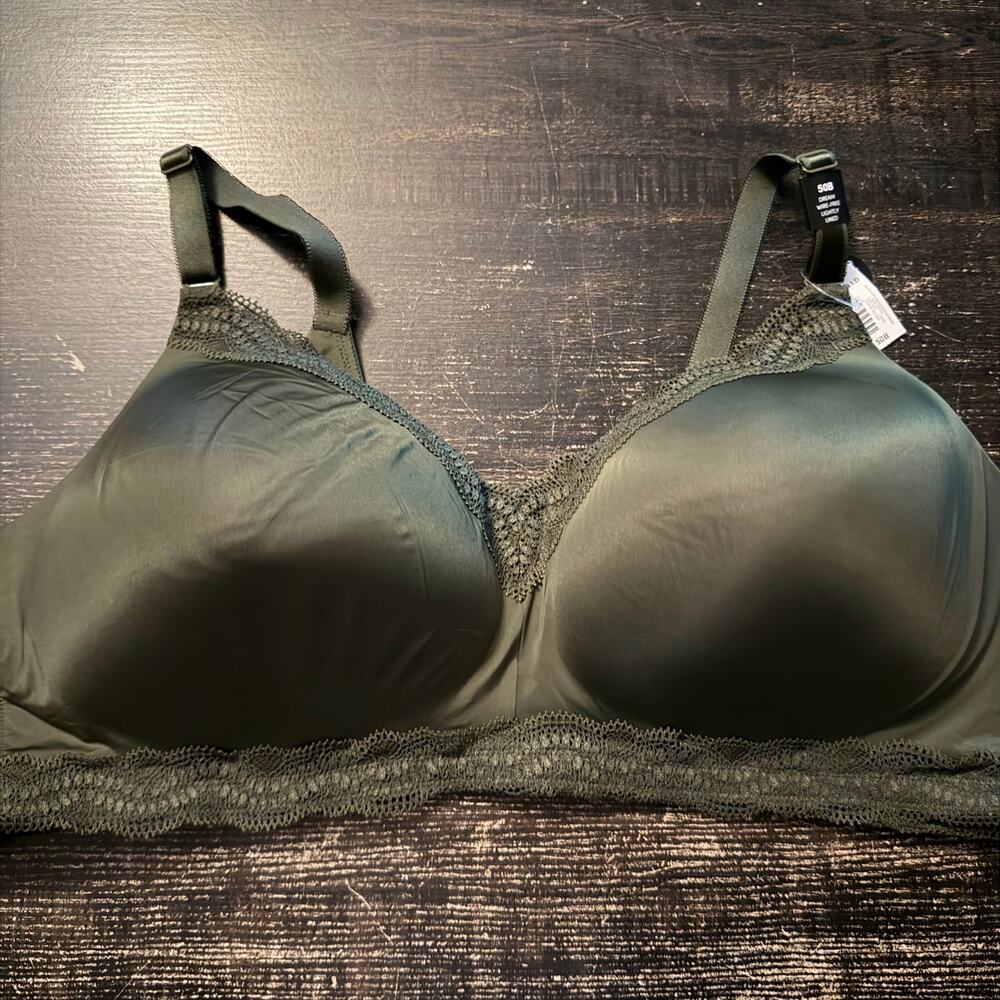 Torrid 50B Dream Wire Free Lightly Lined Bra